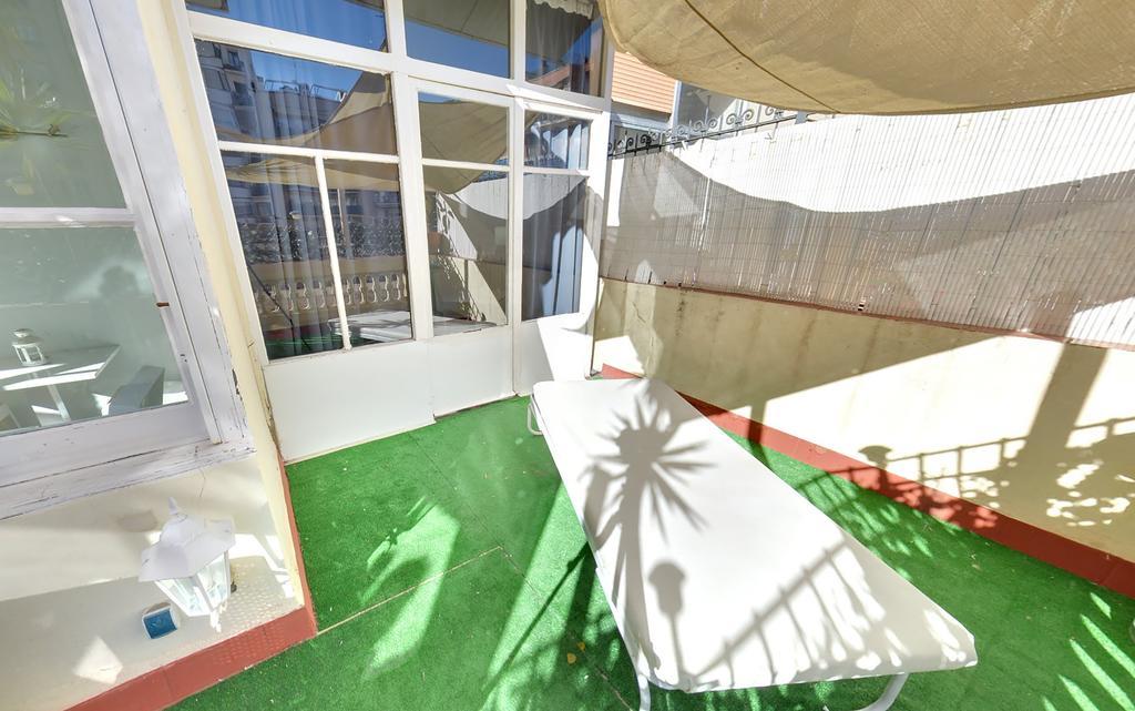 Des Artistes Hostel Barcelona Exterior photo