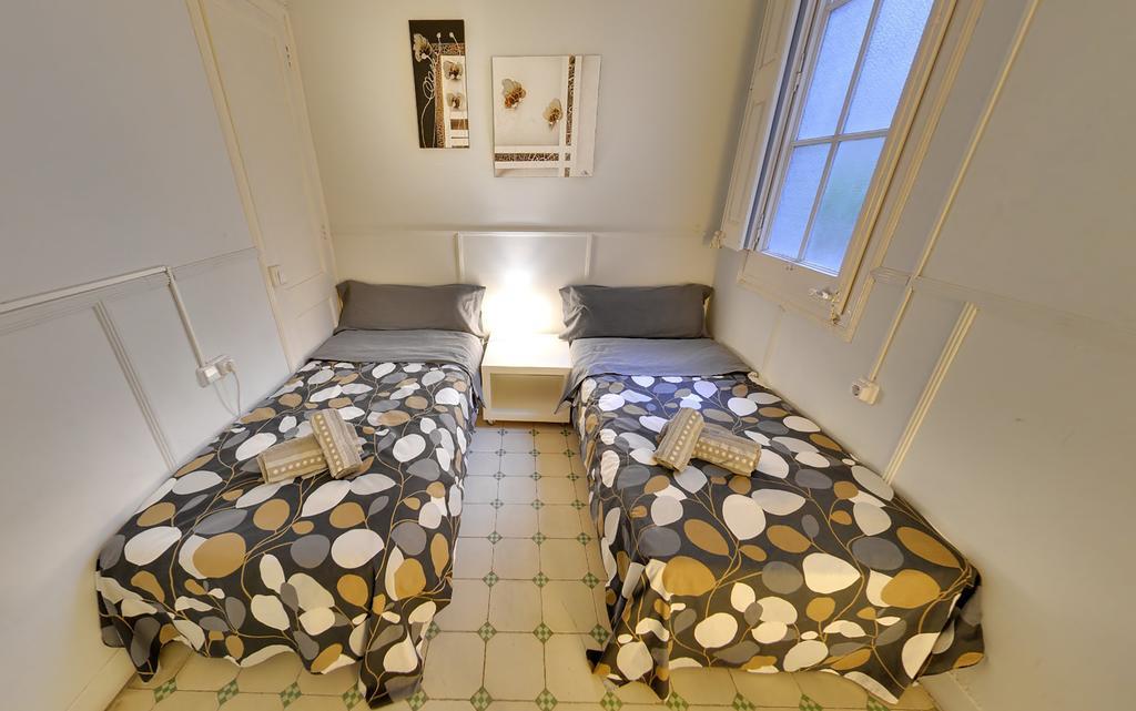 Des Artistes Hostel Barcelona Exterior photo