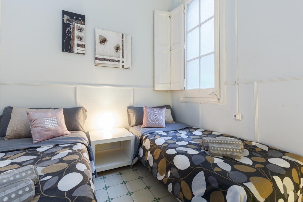 Des Artistes Hostel Barcelona Exterior photo