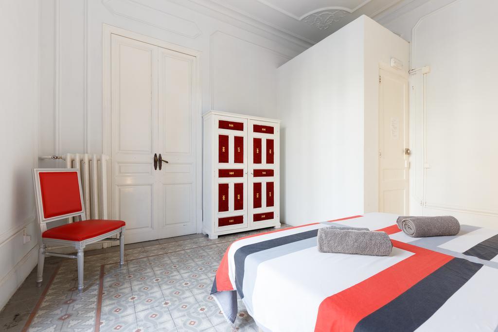Des Artistes Hostel Barcelona Exterior photo